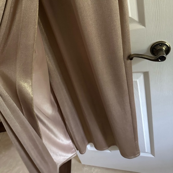 Lauren Ralph Lauren Foil-Print Jersey Surplice Gown Gold size 8 - Picture 3 of 10